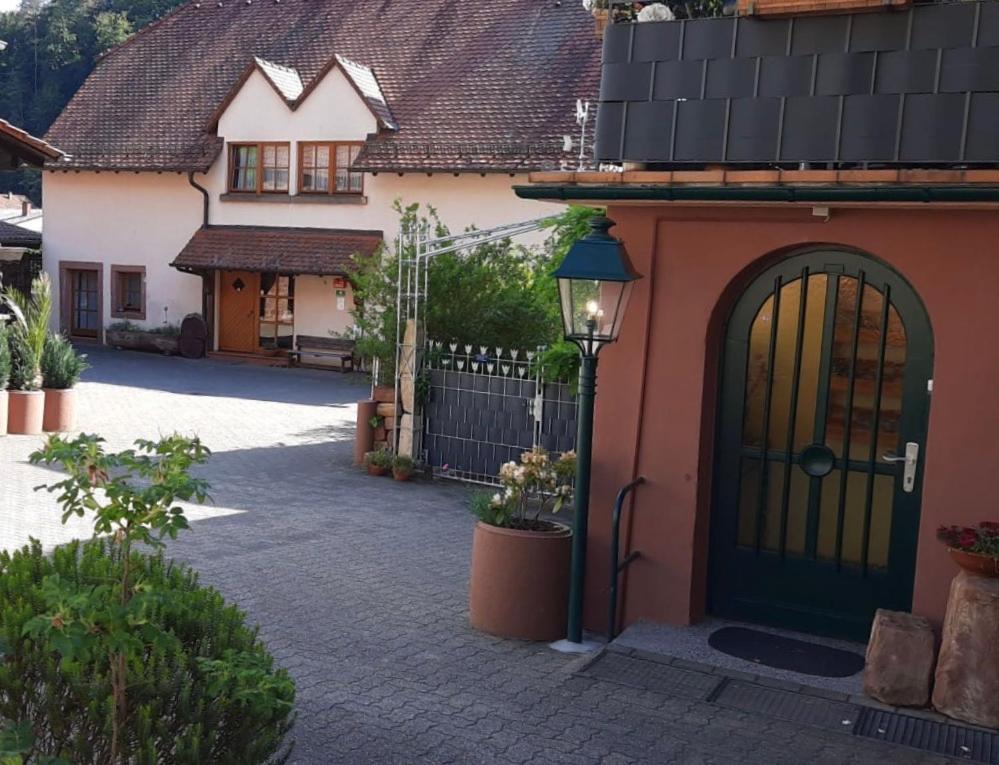 Pension - Gaestehaus Zum Pfaelzerwald Hinterweidenthal Ngoại thất bức ảnh