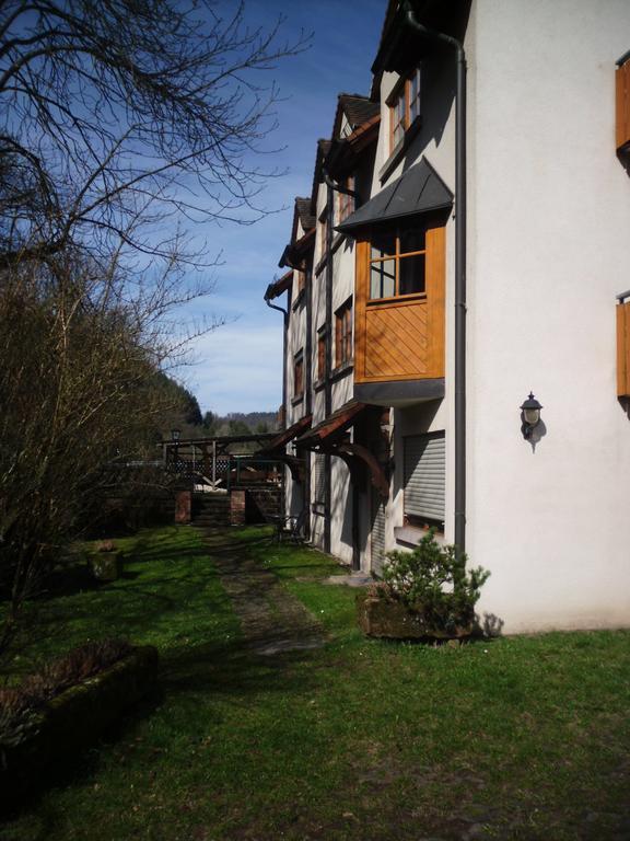Pension - Gaestehaus Zum Pfaelzerwald Hinterweidenthal Ngoại thất bức ảnh