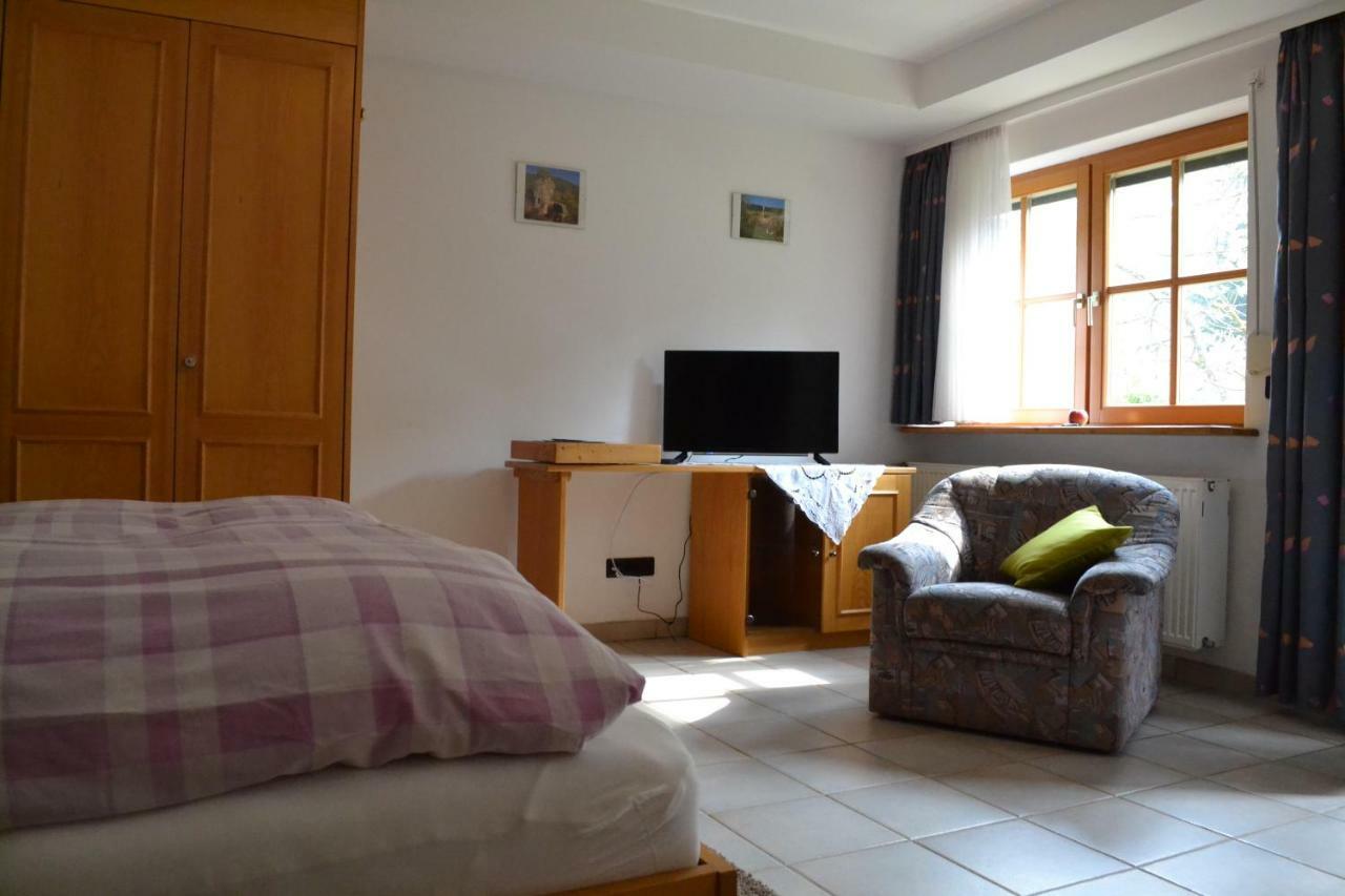 Pension - Gaestehaus Zum Pfaelzerwald Hinterweidenthal Ngoại thất bức ảnh